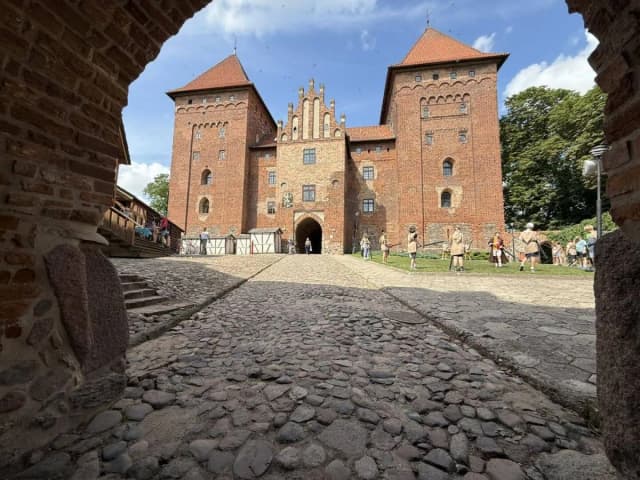 Zamek krzyżacki w Nidzicy – historia, architektura i atrakcje turystyczne