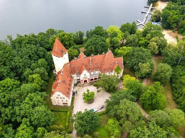 Zamek Książąt Lubomirskich w Lubniewicach – historia i atrakcje do zwiedzania
