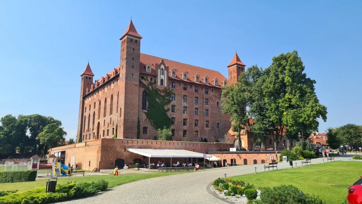 Zamek krzyżacki w Gniewie: historia, atrakcje i tajemnice twierdzy