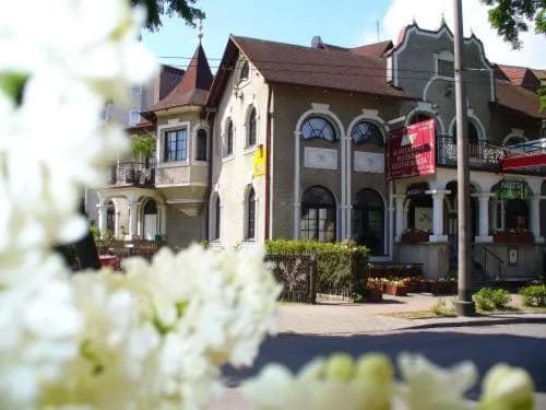 Dworek Mitro w Gdyni - komfortowe noclegi i wyjątkowe atrakcje