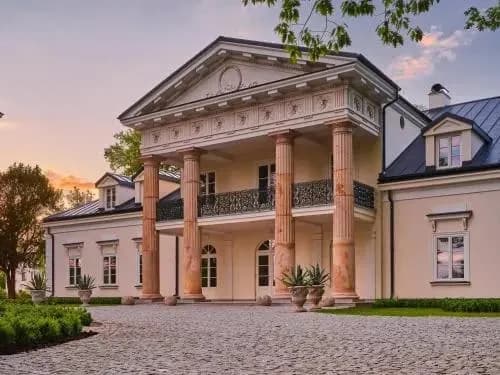 Zamek w Szydłowcu zwiedzanie: Odkryj atrakcje i godziny otwarcia