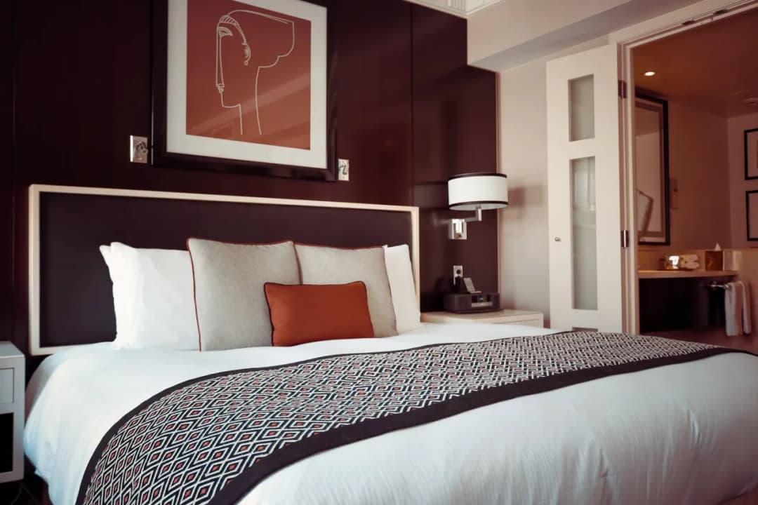 Czym się różni hostel od hotelu? Kluczowe różnice, które musisz znać