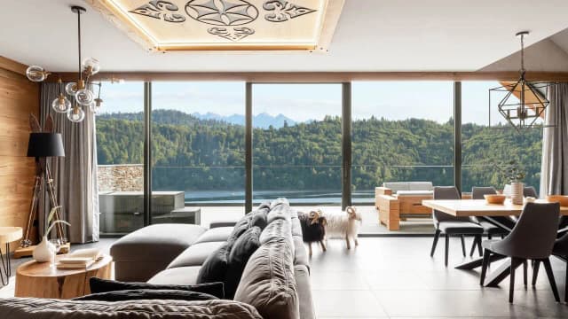 Noclegi z widokiem na jezioro Czorsztyńskie – idealne miejsce na relaks