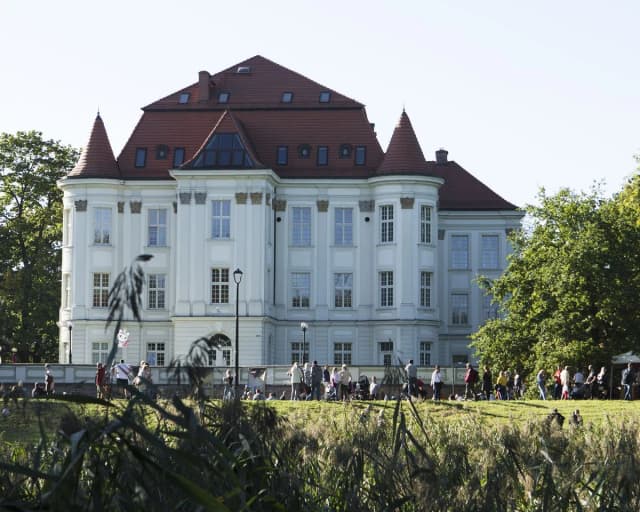 Zamek w Leśnicy: Fascynująca historia i tajemnice zabytku