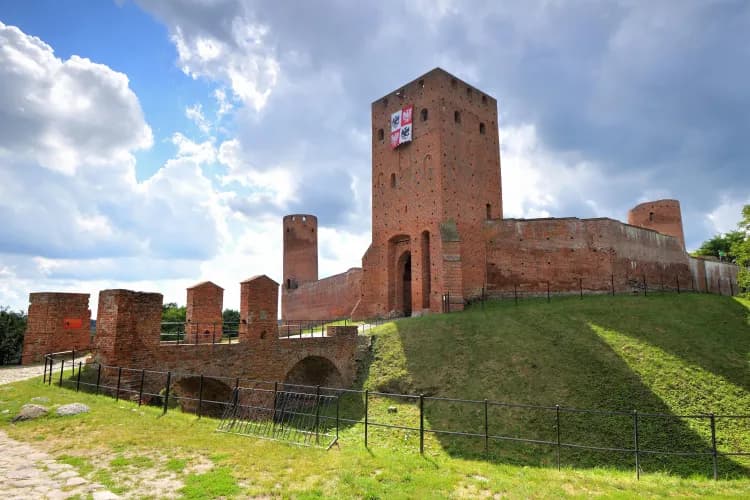 Zamek książąt mazowieckich w Czersku: fascynująca historia i architektura