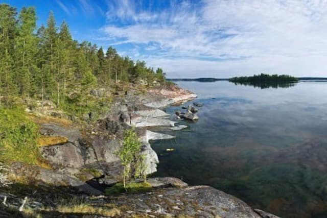 Najdłuższe jezioro w Europie: Fascynujące fakty o jeziorze Ładoga