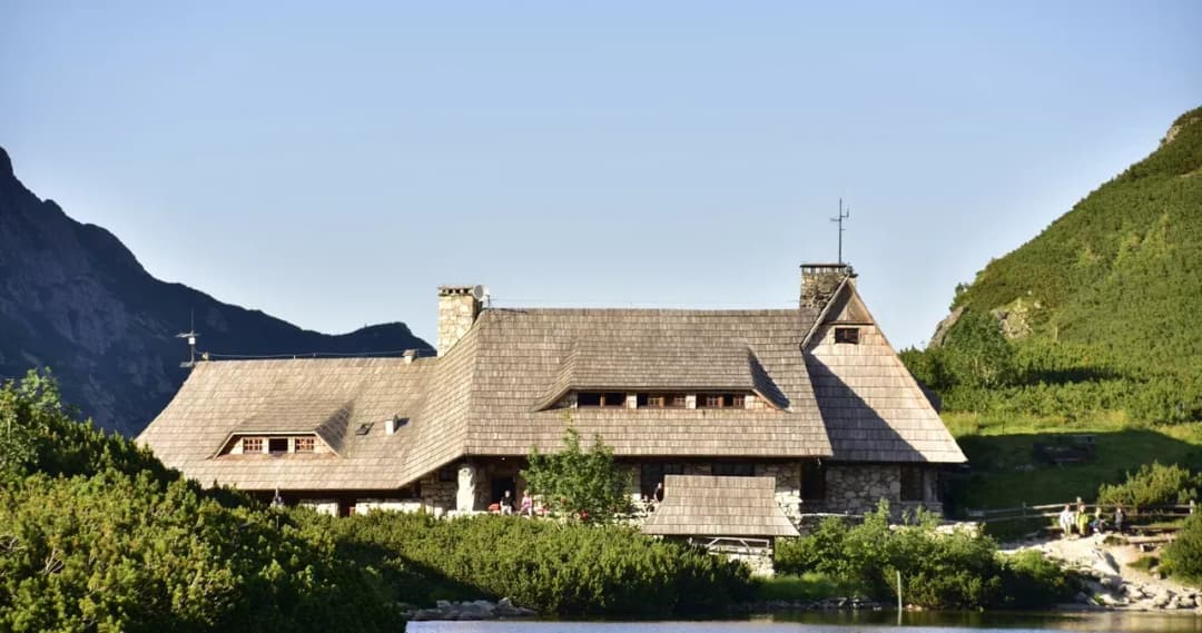 Ile kosztuje nocleg nad morzem? Ceny, które Cię zaskoczą