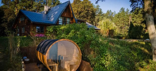 Hotele nad jeziorem Bory Tucholskie – idealne miejsce na relaks i przygodę
