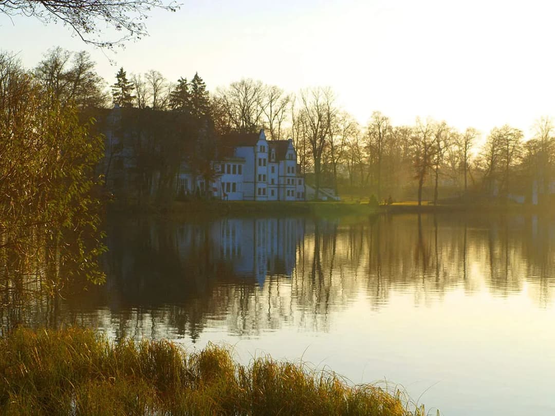Zamek rycerski Podewils w Krągu: historia, atrakcje i tajemnice