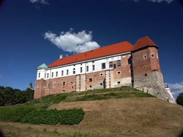 Zamek w Sandomierzu: Historia, architektura i tajemnice, które musisz poznać